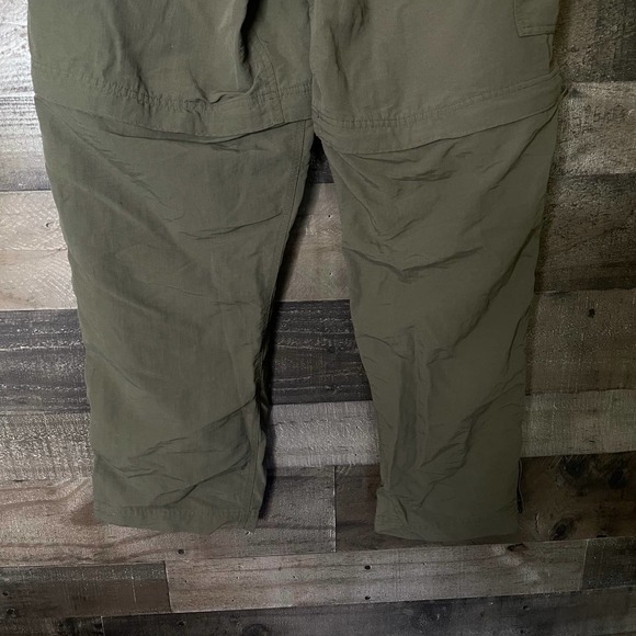 SOLD North Face Paramount Peak Convertible Pants - Picture 6 of 6